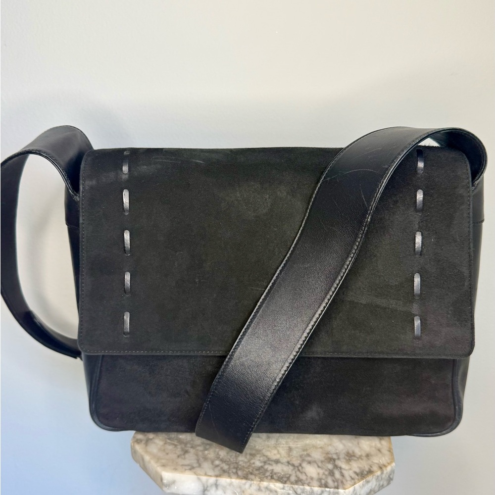 Elegant Black Leather, Suede Gucci Bag